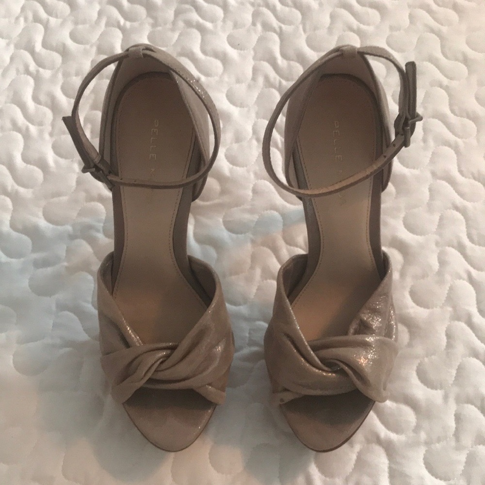 PELLE MODA Platform Sandals - Picture 3 of 8